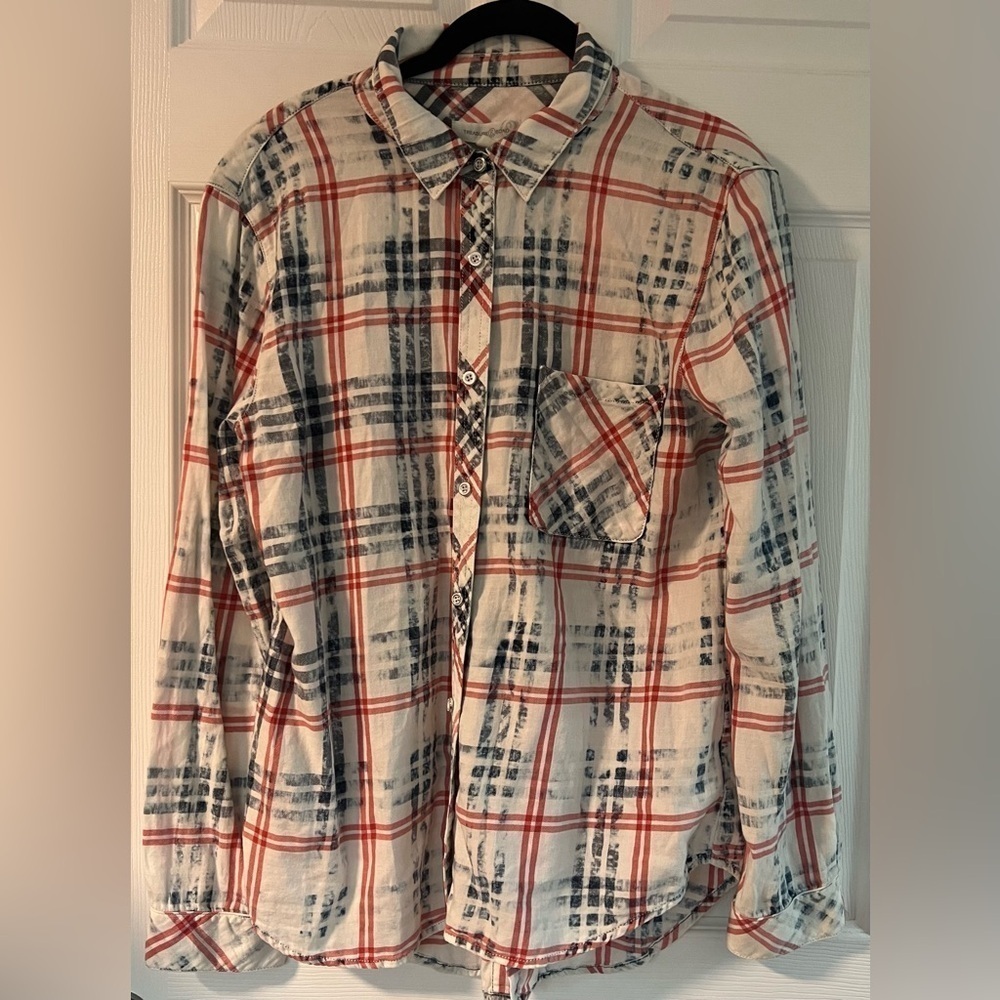 Women's Treasure & Bond Faded Checkered Button Down Long Sleeved Top